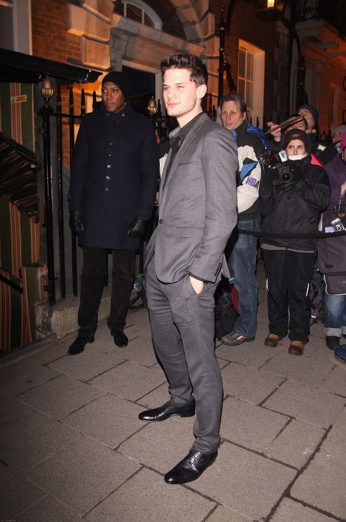 Jeremy Irvine photo #600451