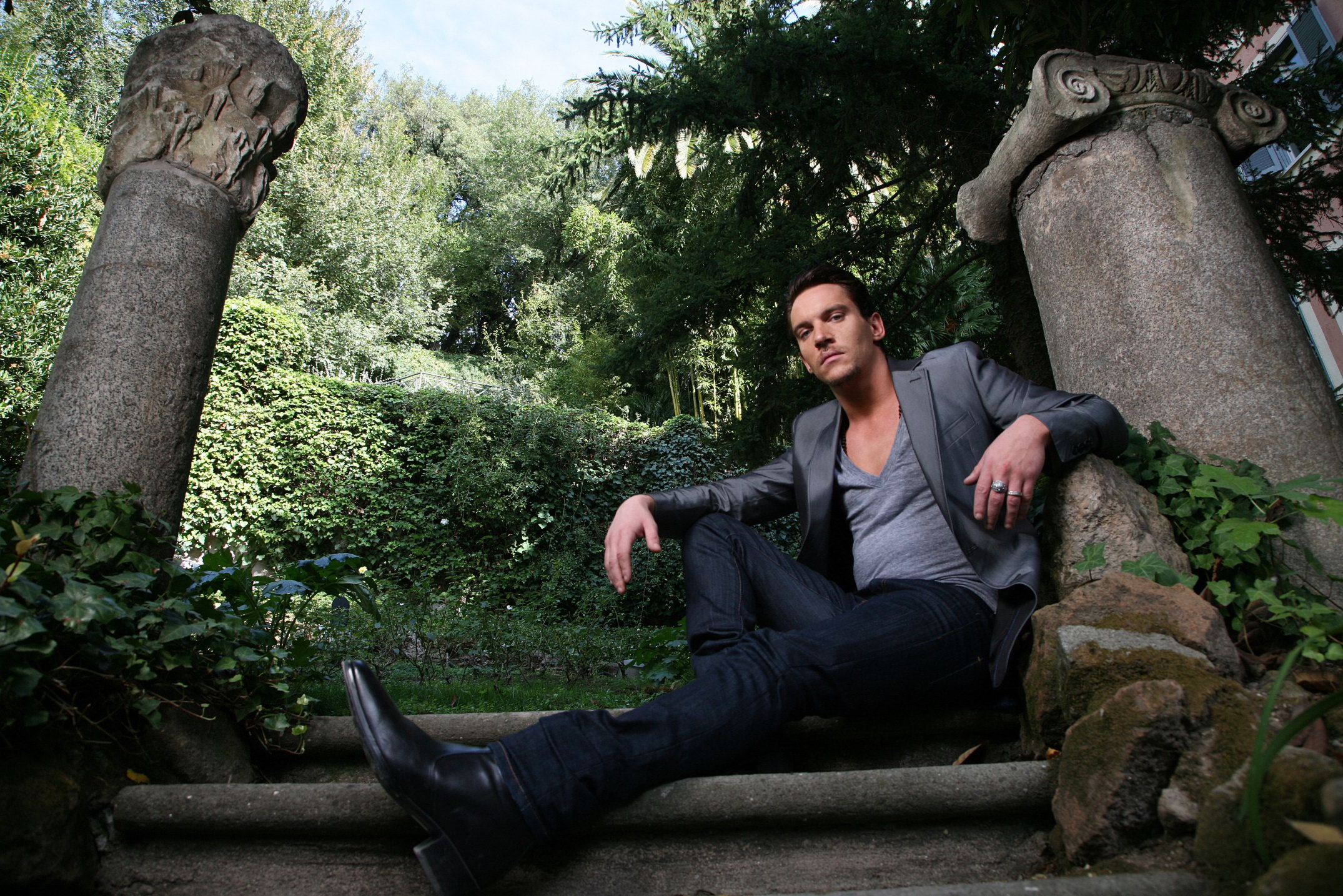 Jonathan Rhys-Meyers photo #506439