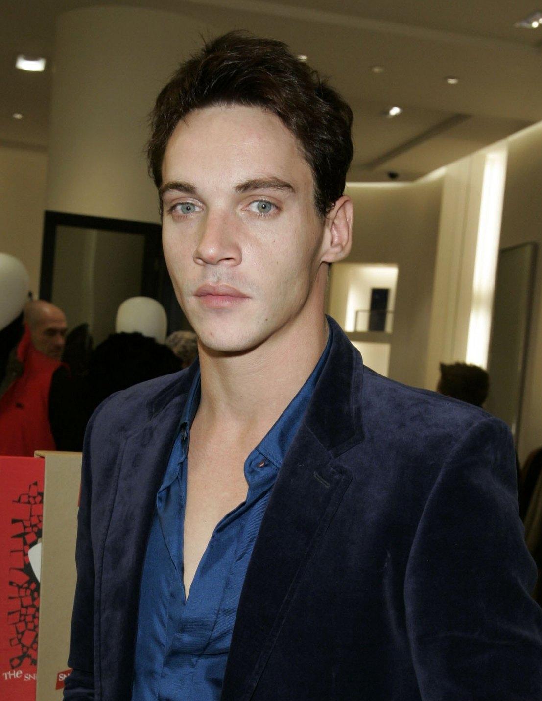 Jonathan Rhys-Meyers photo #505409