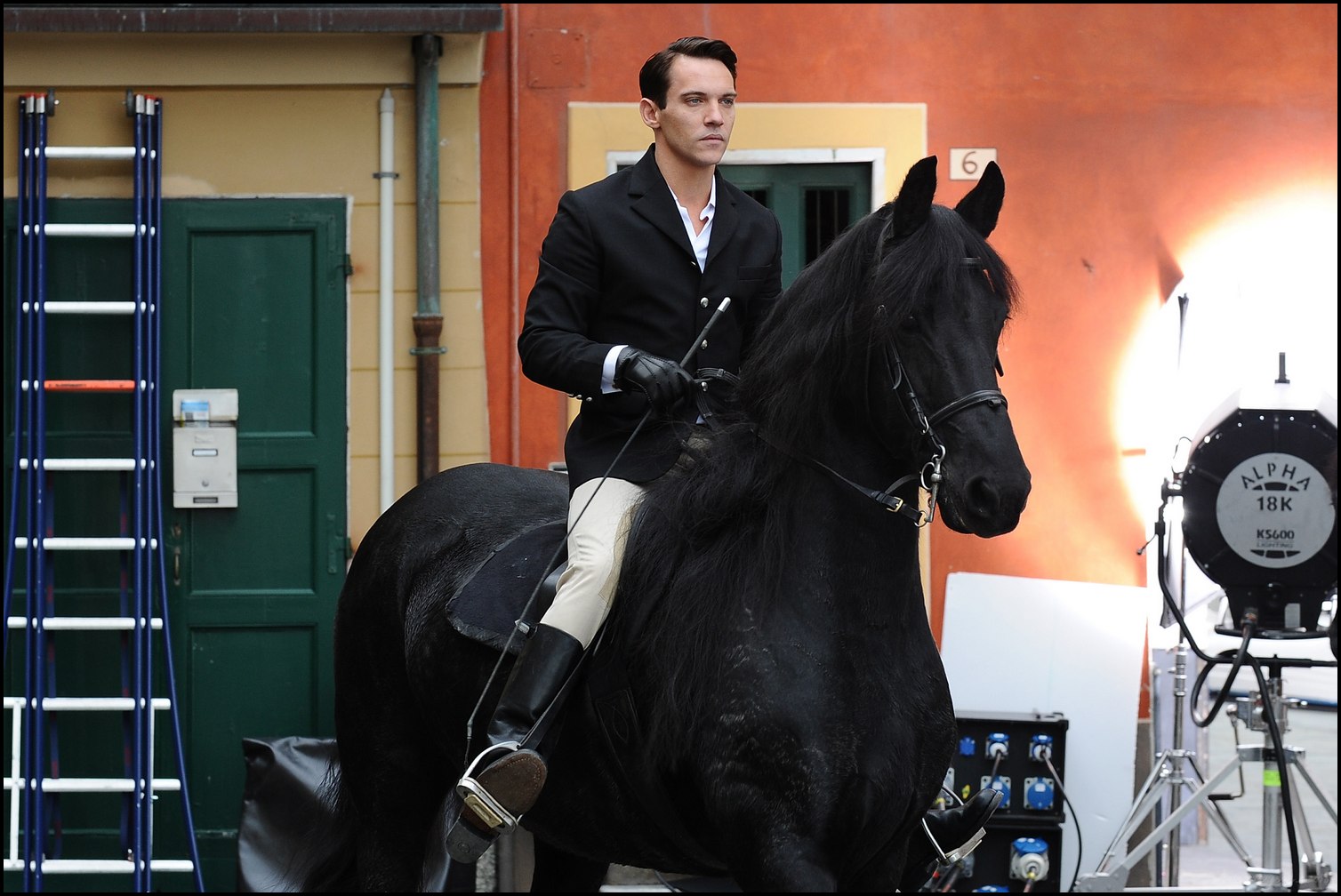 Jonathan Rhys-Meyers photo #489746