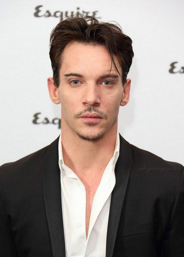 Jonathan Rhys-Meyers photo #491983