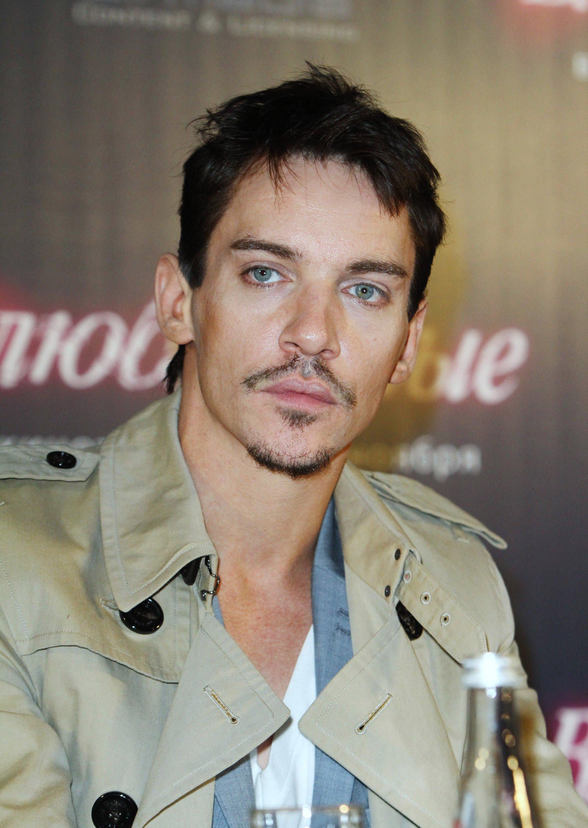 Jonathan Rhys-Meyers photo #492825