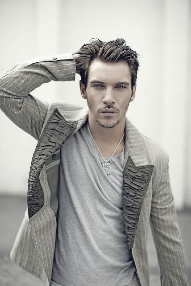 Jonathan Rhys-Meyers photo #503869