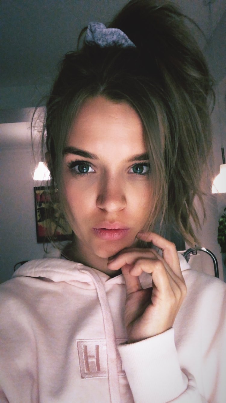 Josephine Skriver photo #930825