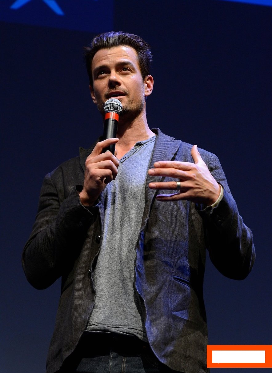 Josh Duhamel photo #481188