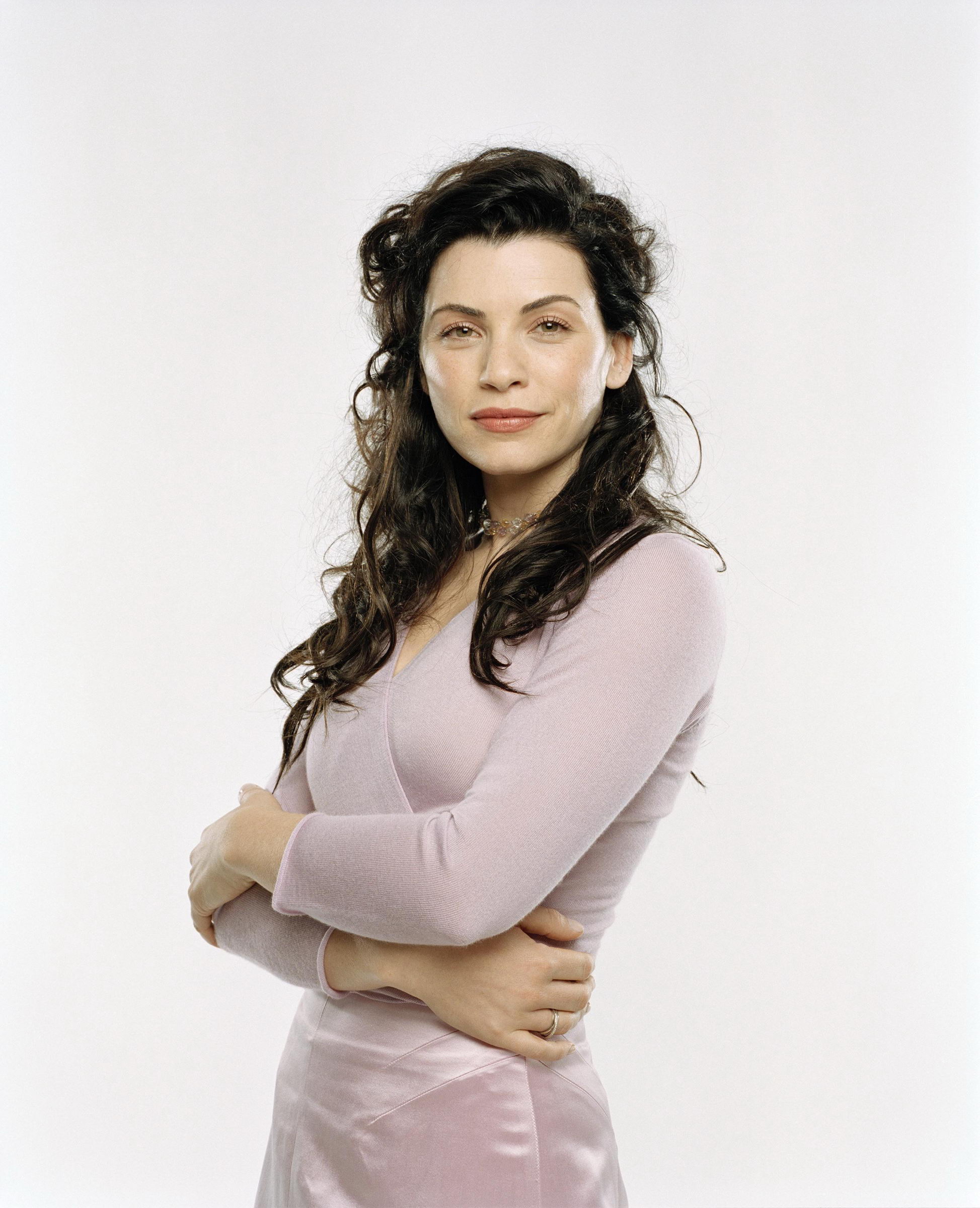 Julianna Margulies photo #46229