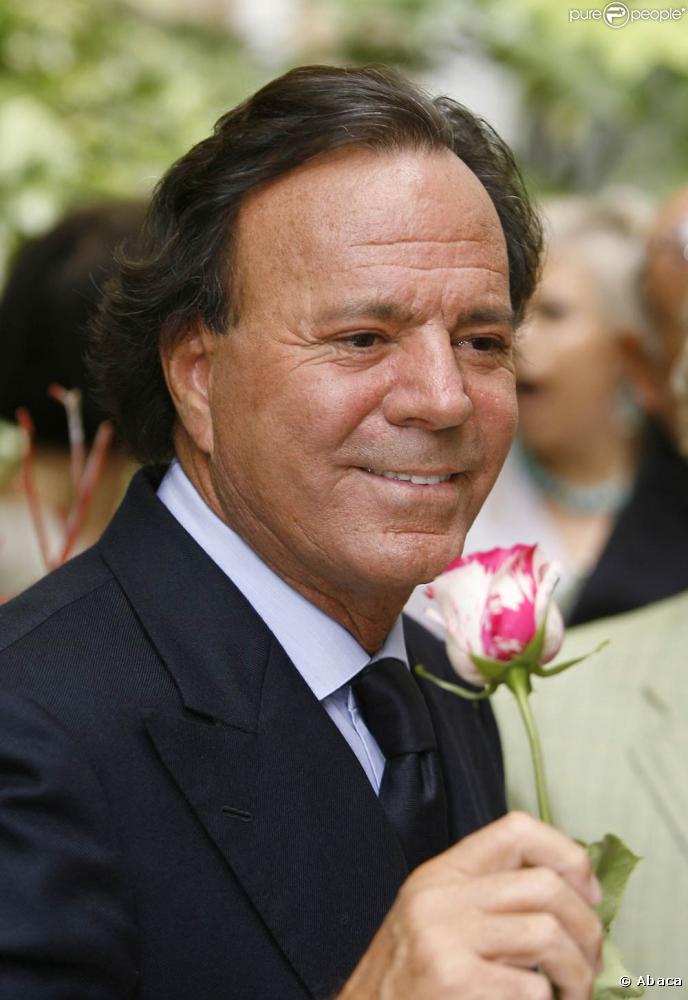 Julio Iglesias photo #323675
