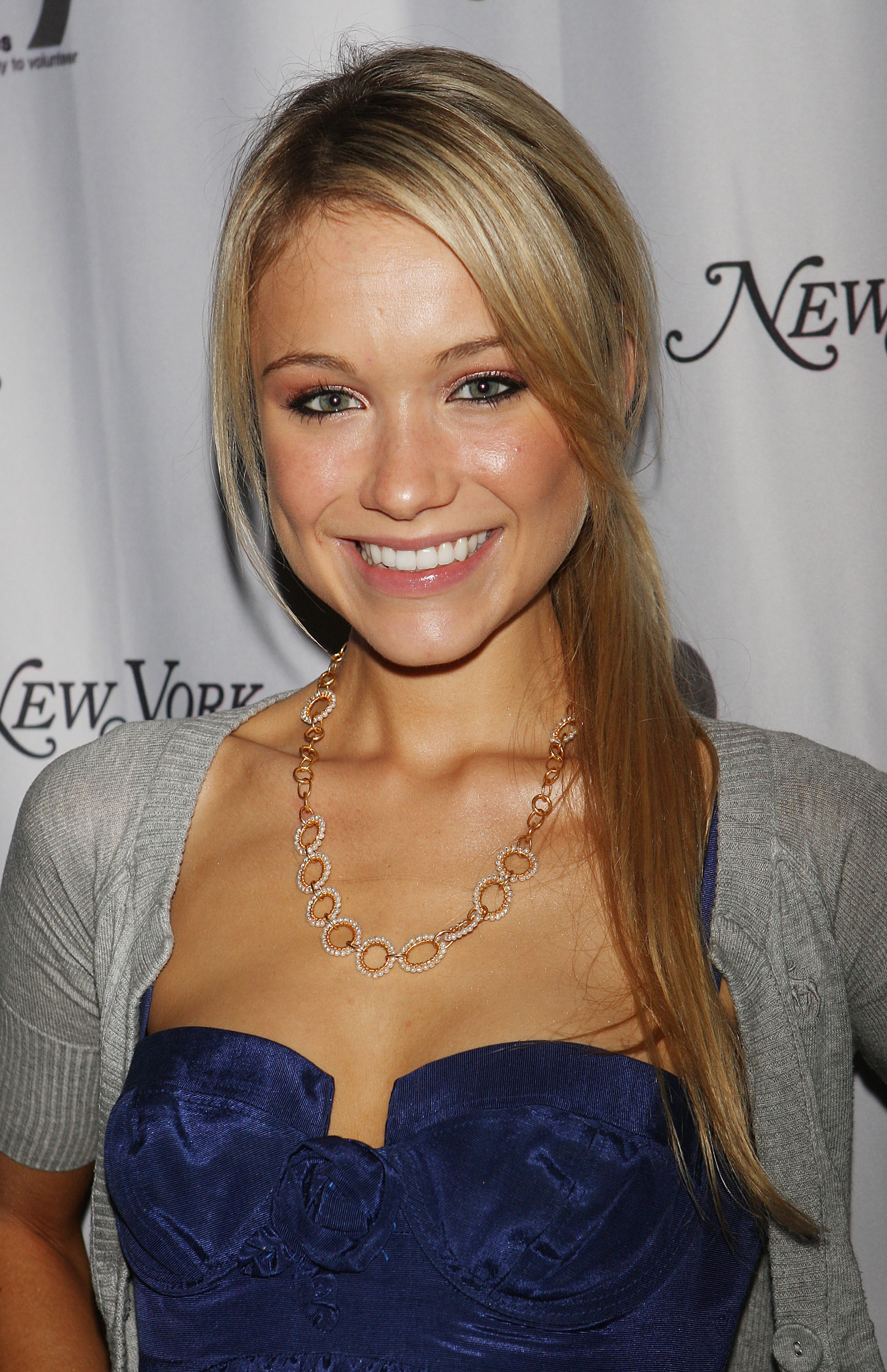 Katrina Bowden photo #294440