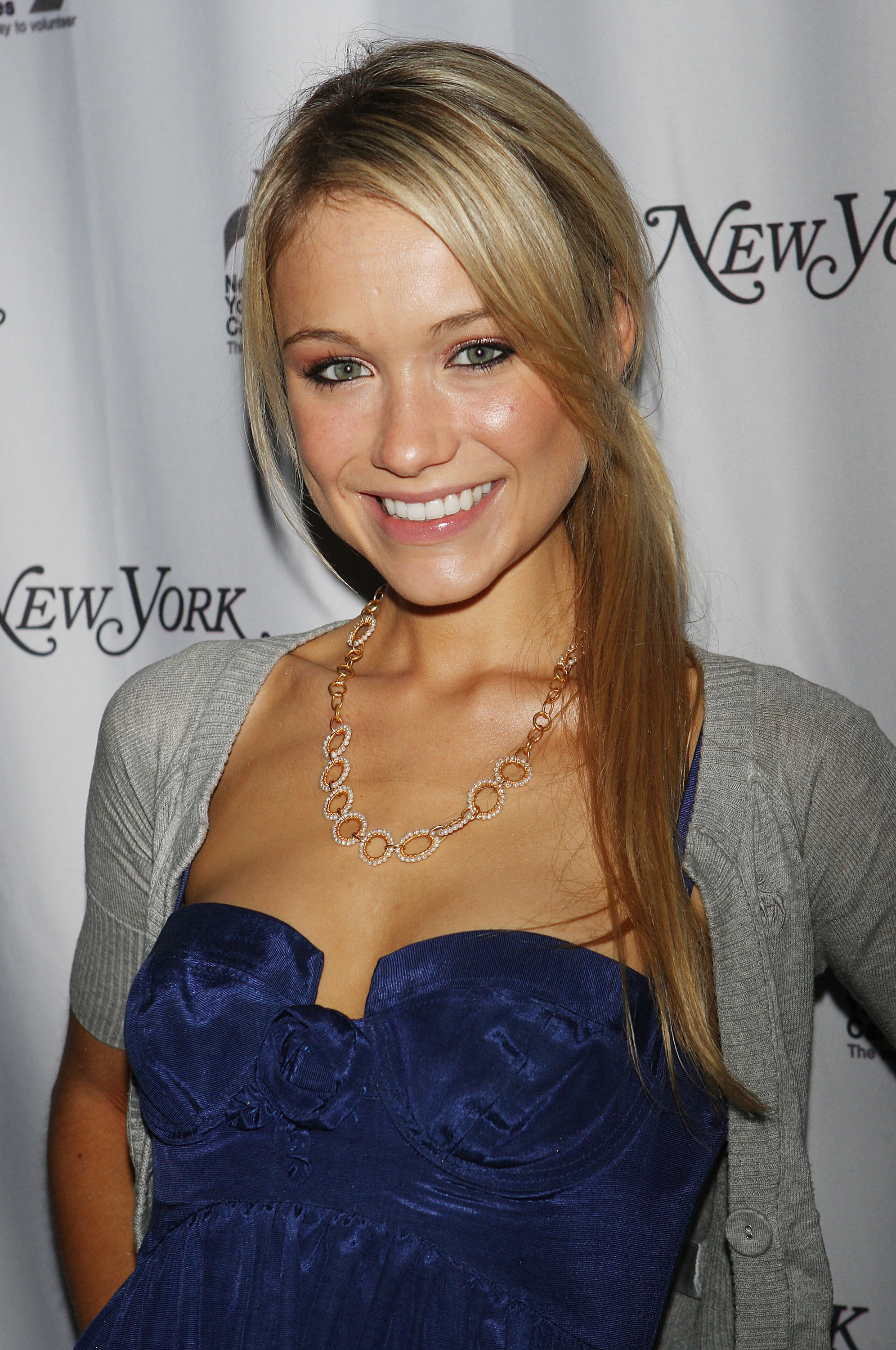 Katrina Bowden photo #294442