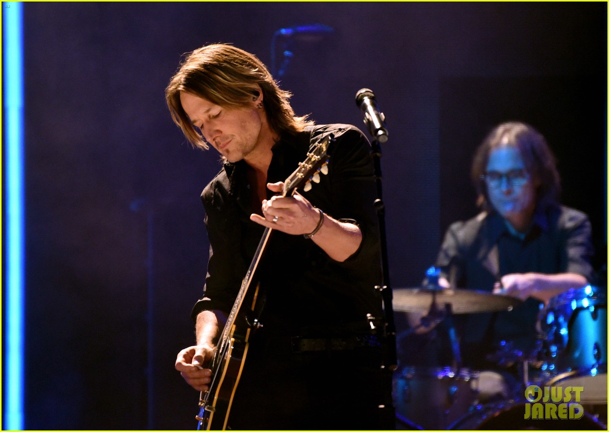 Keith Urban photo #860443