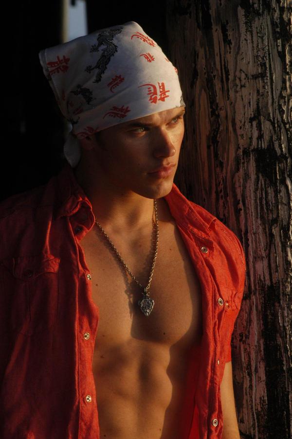 Kellan Lutz photo #167009