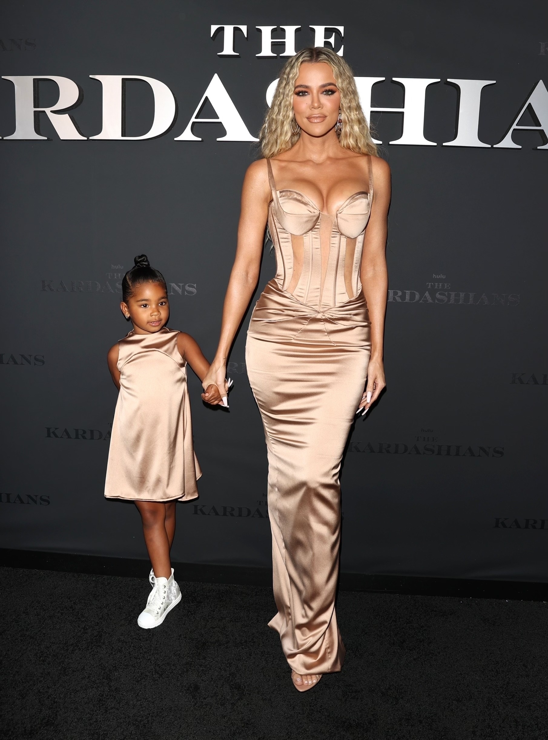 Khloe Kardashian photo #1087172