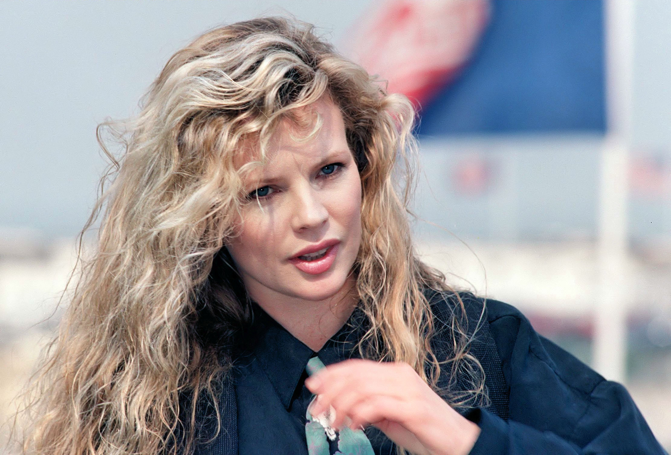 Kim Basinger photo #377897