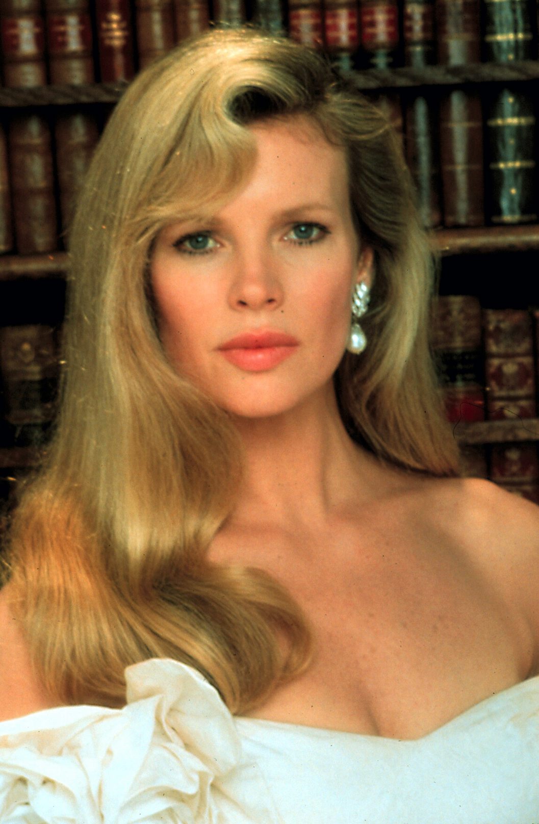 Kim Basinger photo #237492