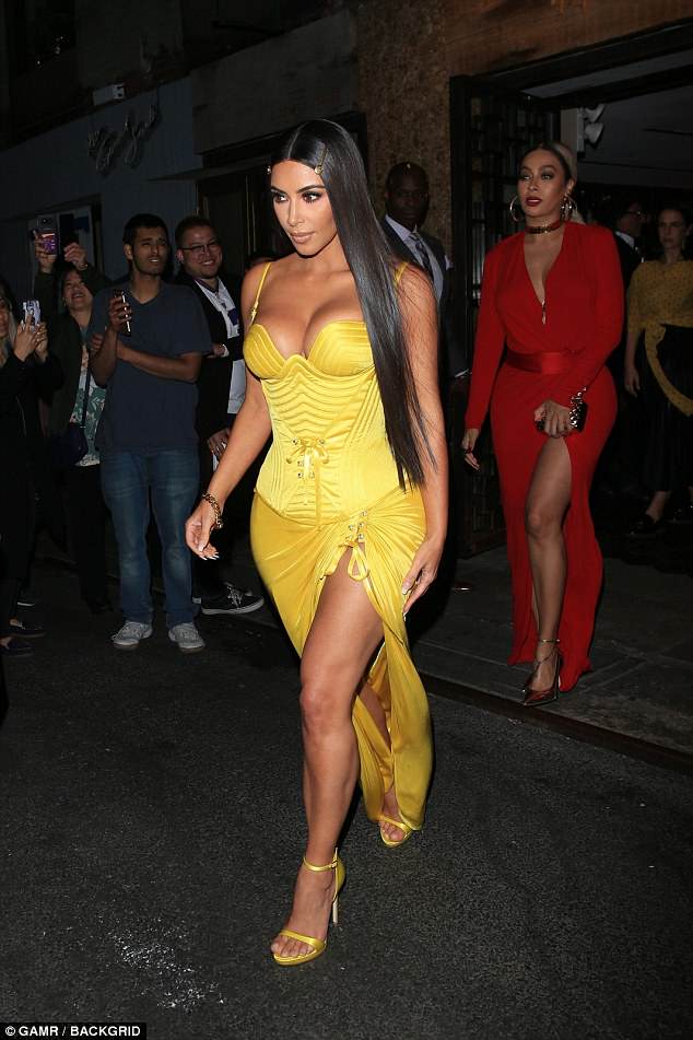 Kim Kardashian photo #847794