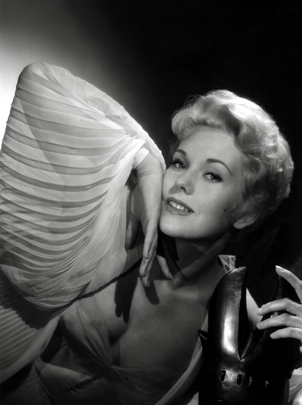 Kim Novak photo #180904