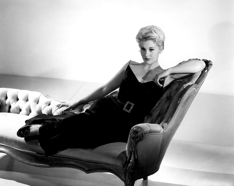 Kim Novak photo #984344