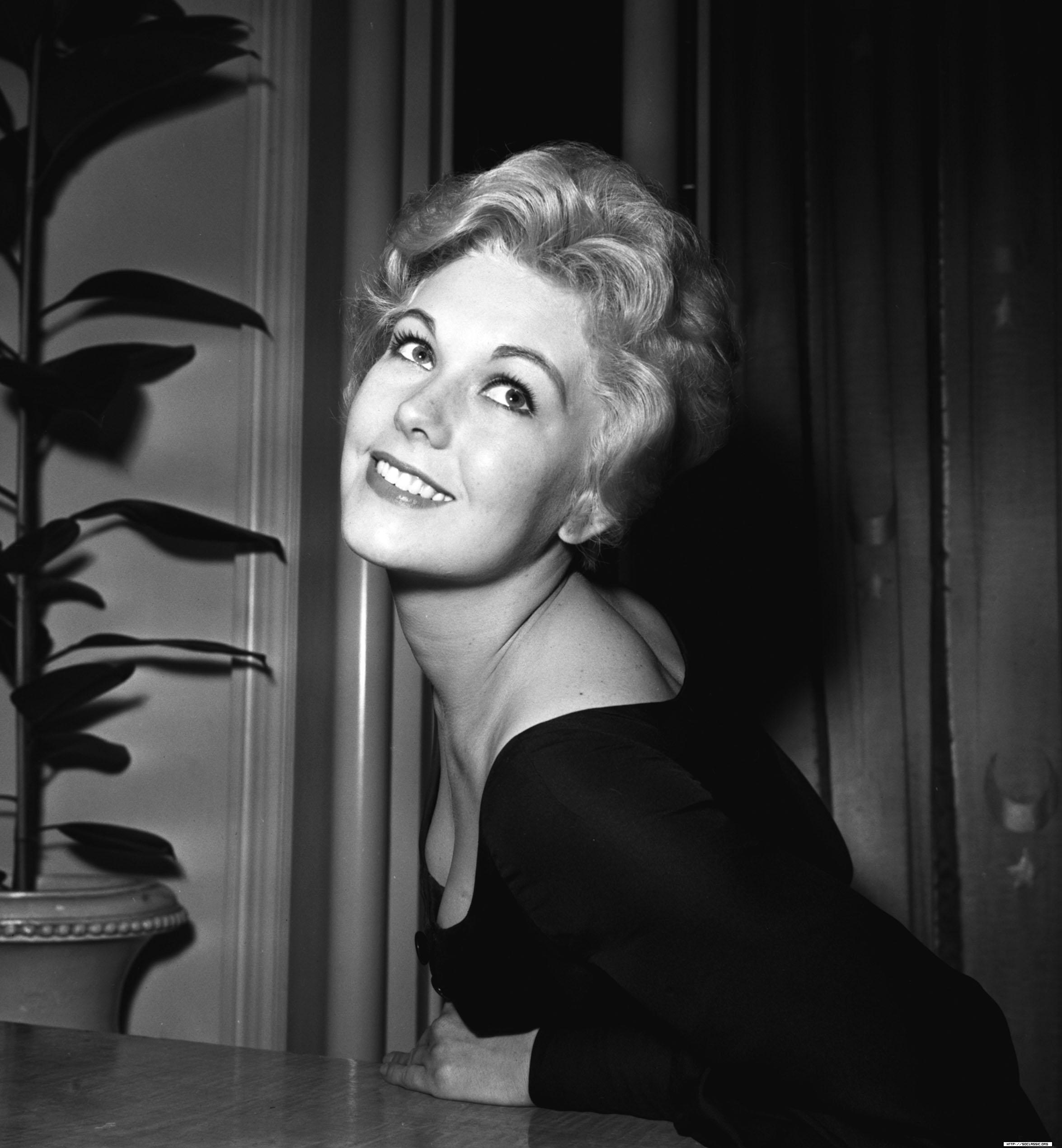 Kim Novak photo #335785