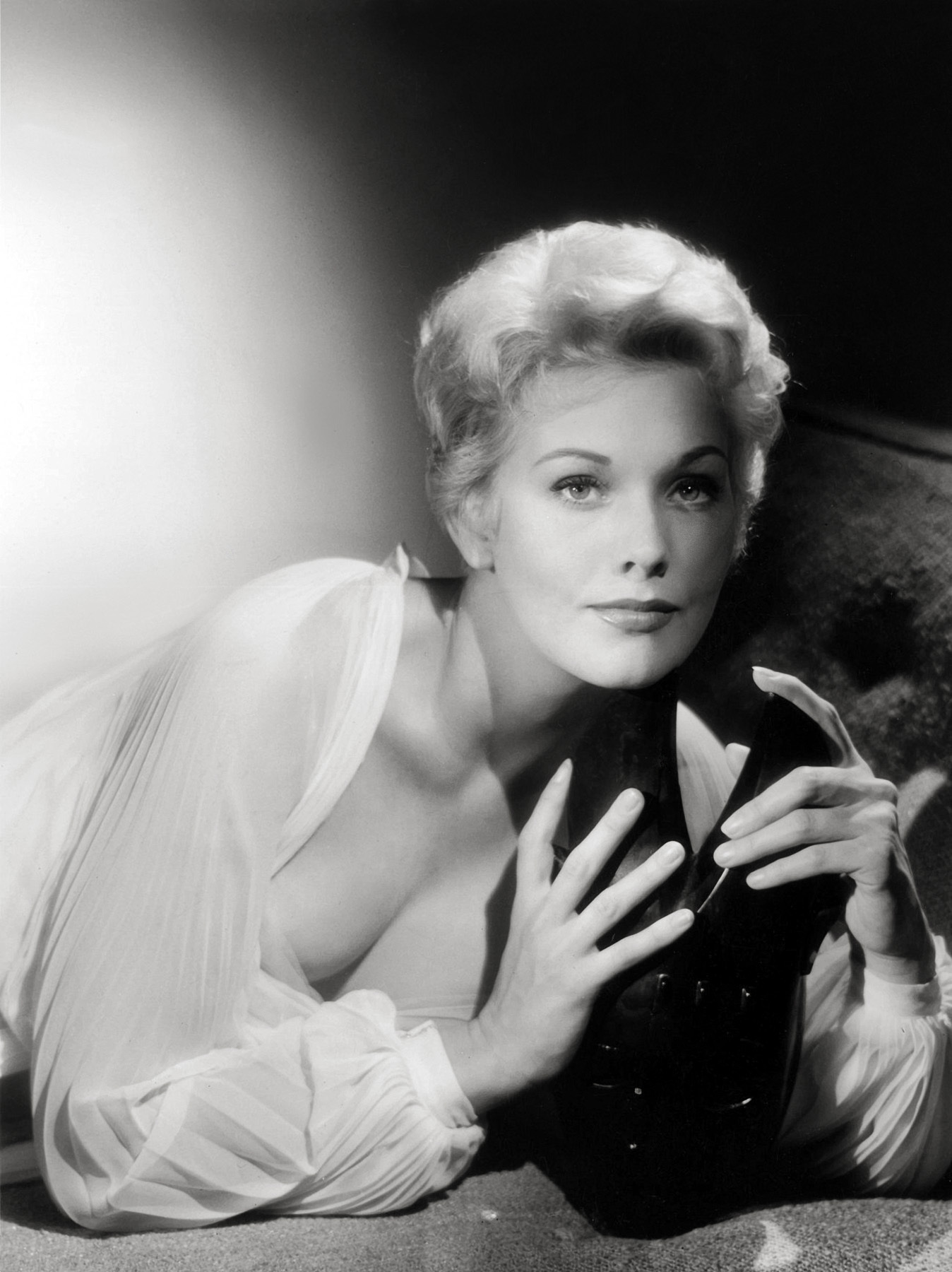 Kim Novak photo #283784