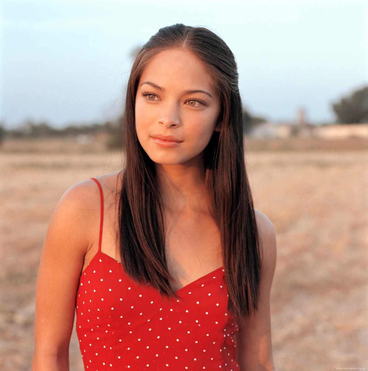 Kristin Kreuk photo #8612