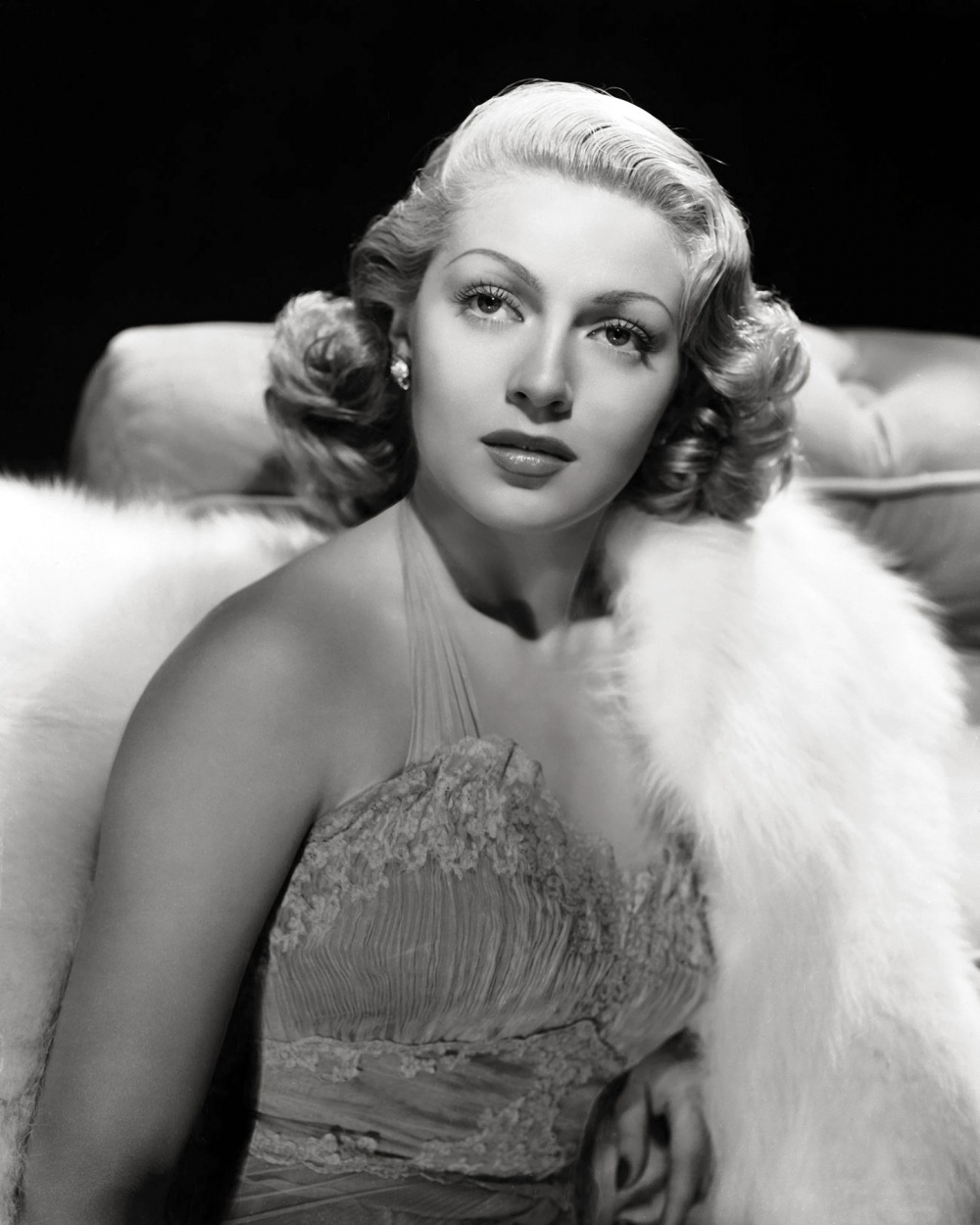 Lana Turner photo #180028