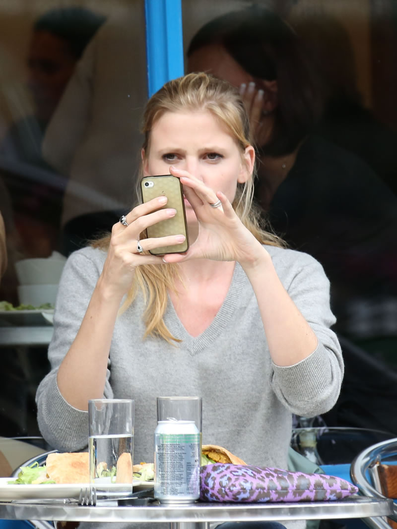 Lara Stone photo #431090