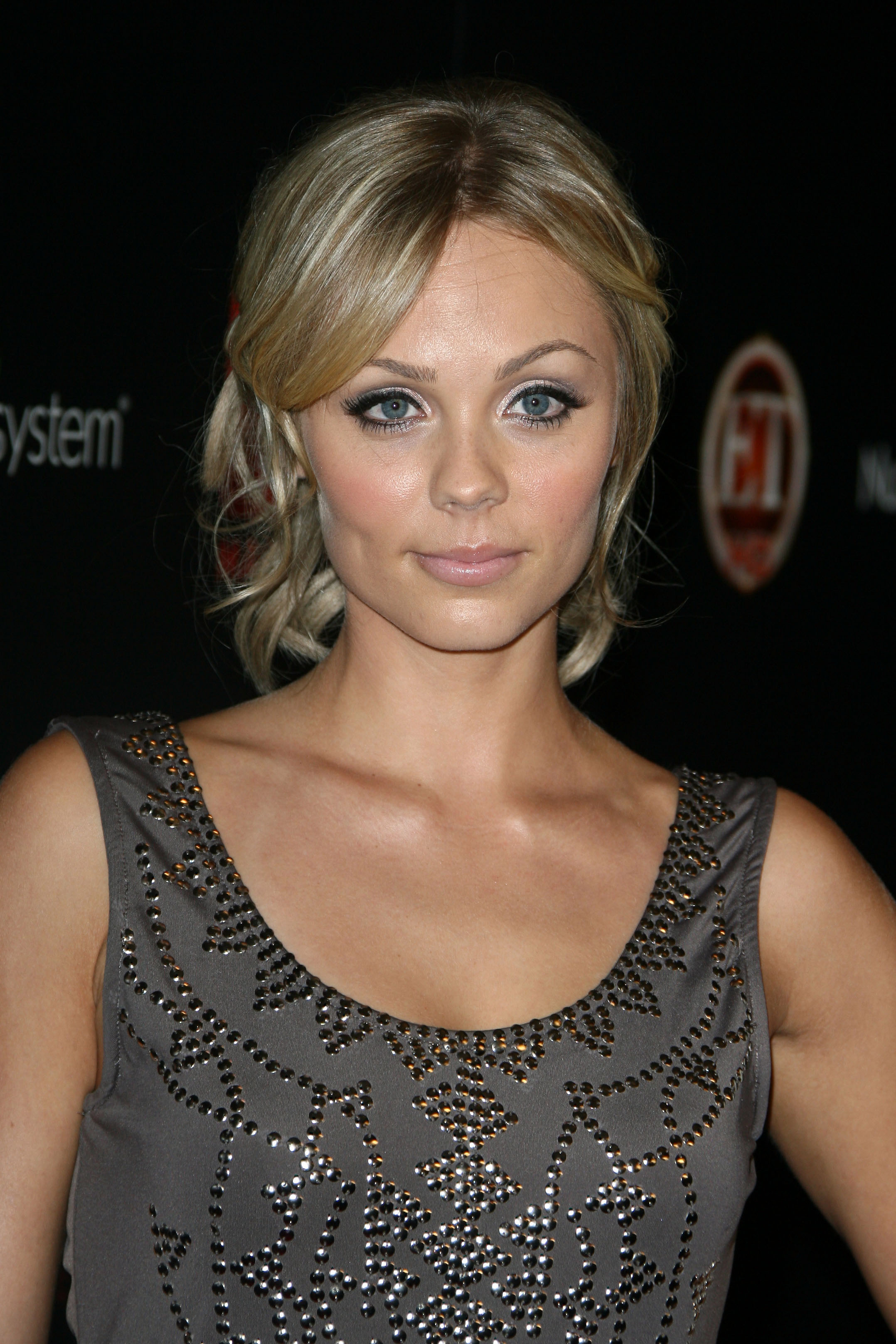 Laura Vandervoort photo #258289