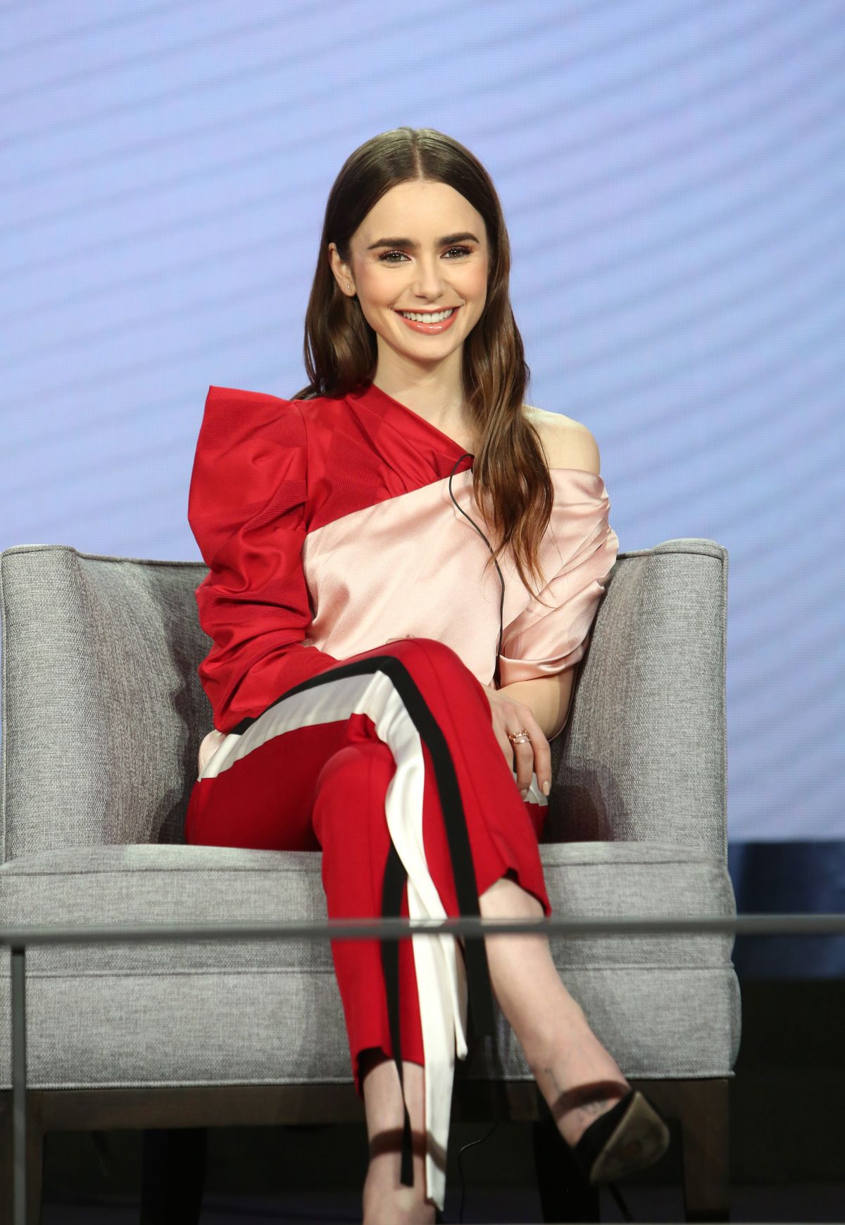 Lily Collins photo #885311