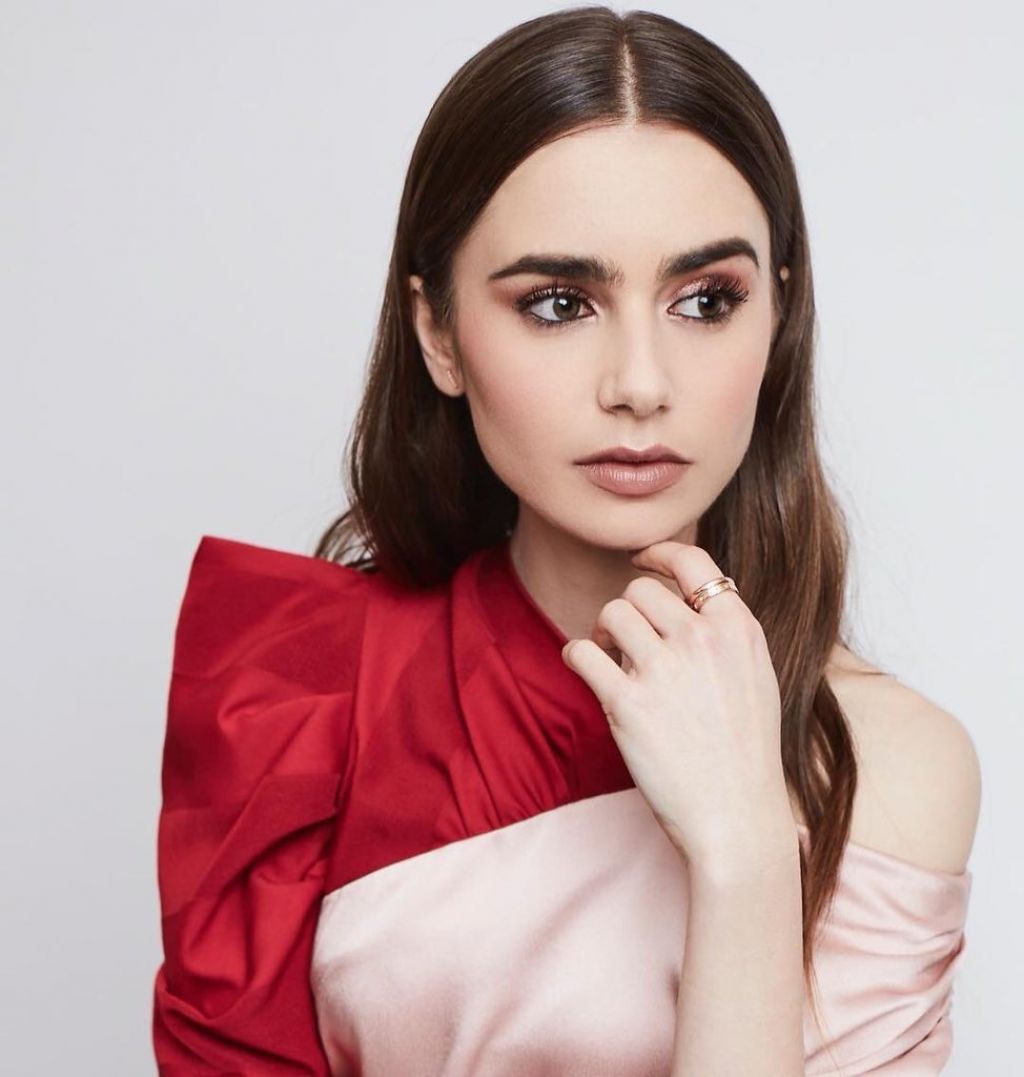 Lily Collins photo #885511