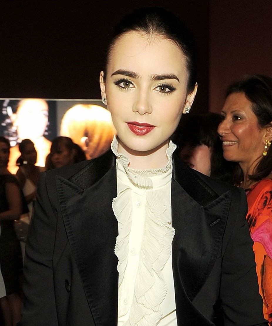 Lily Collins photo #374936