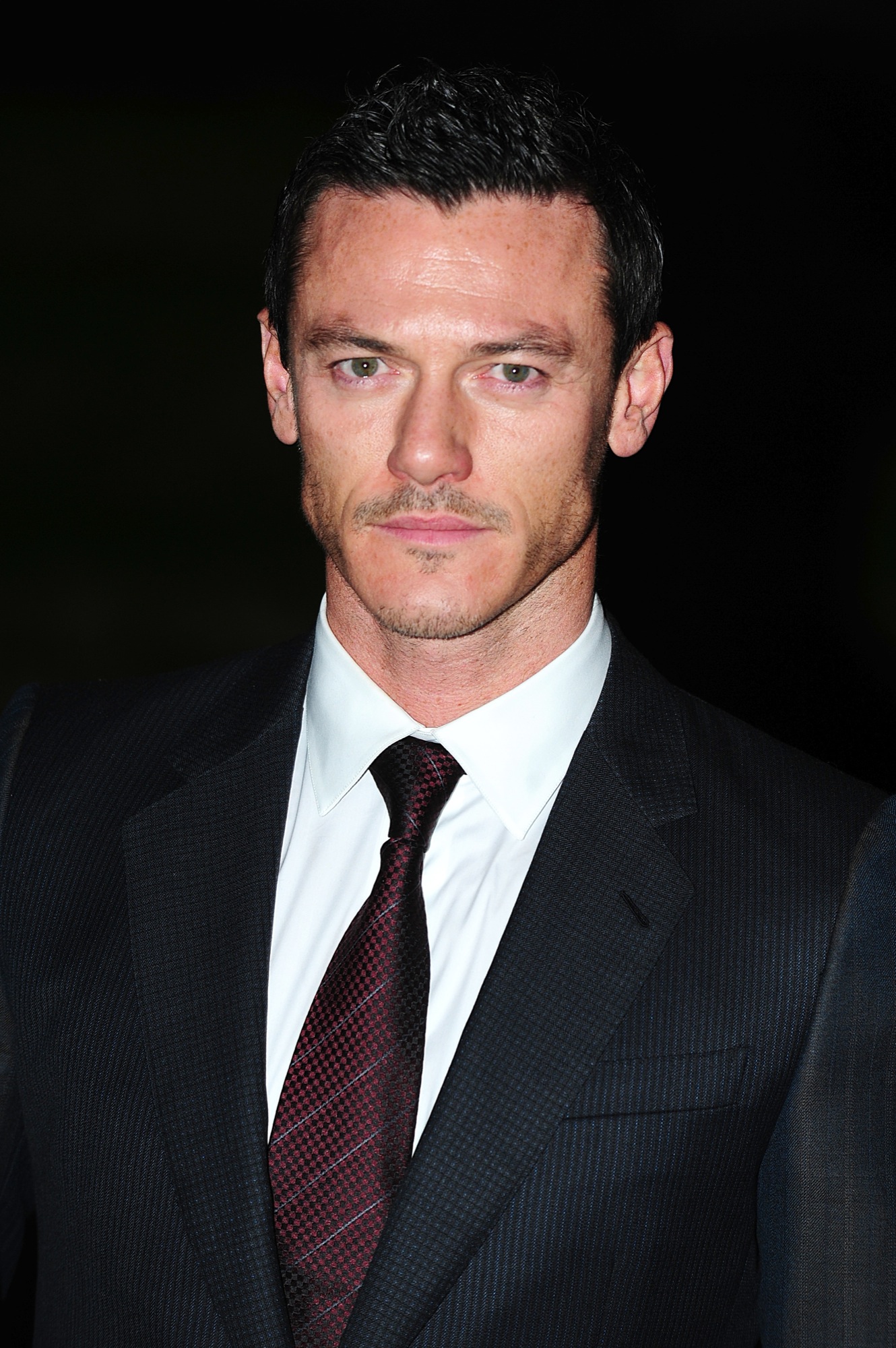 Luke Evans photo #588353