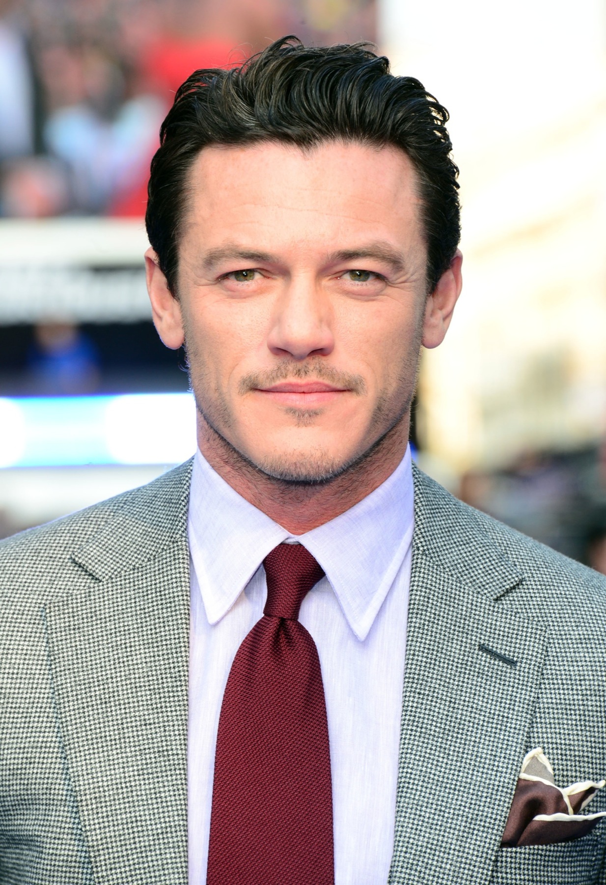 Luke Evans photo #588767