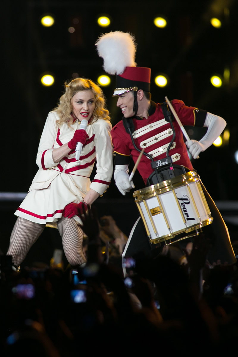 Madonna photo #454627