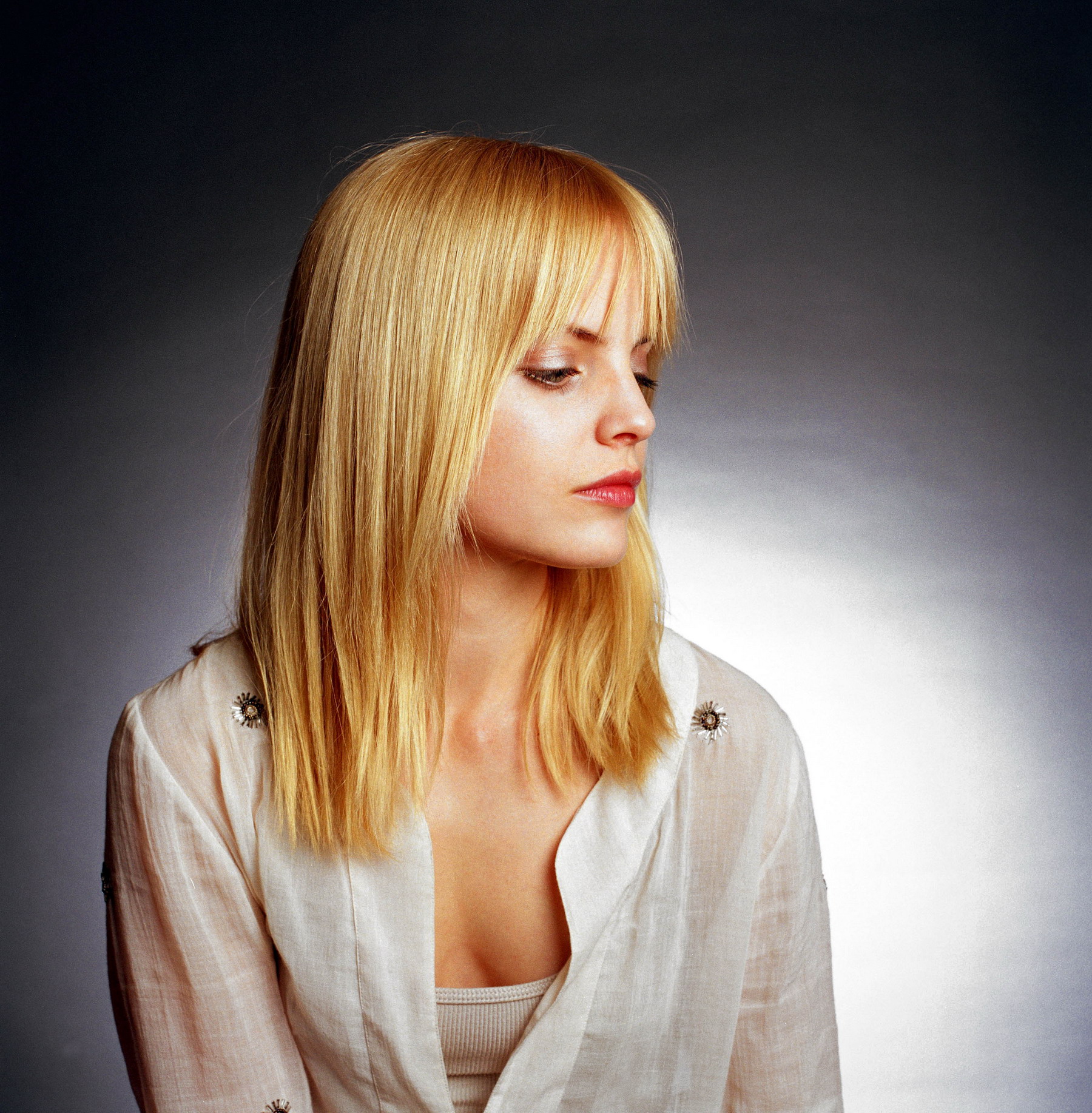 Mena Suvari photo #49422