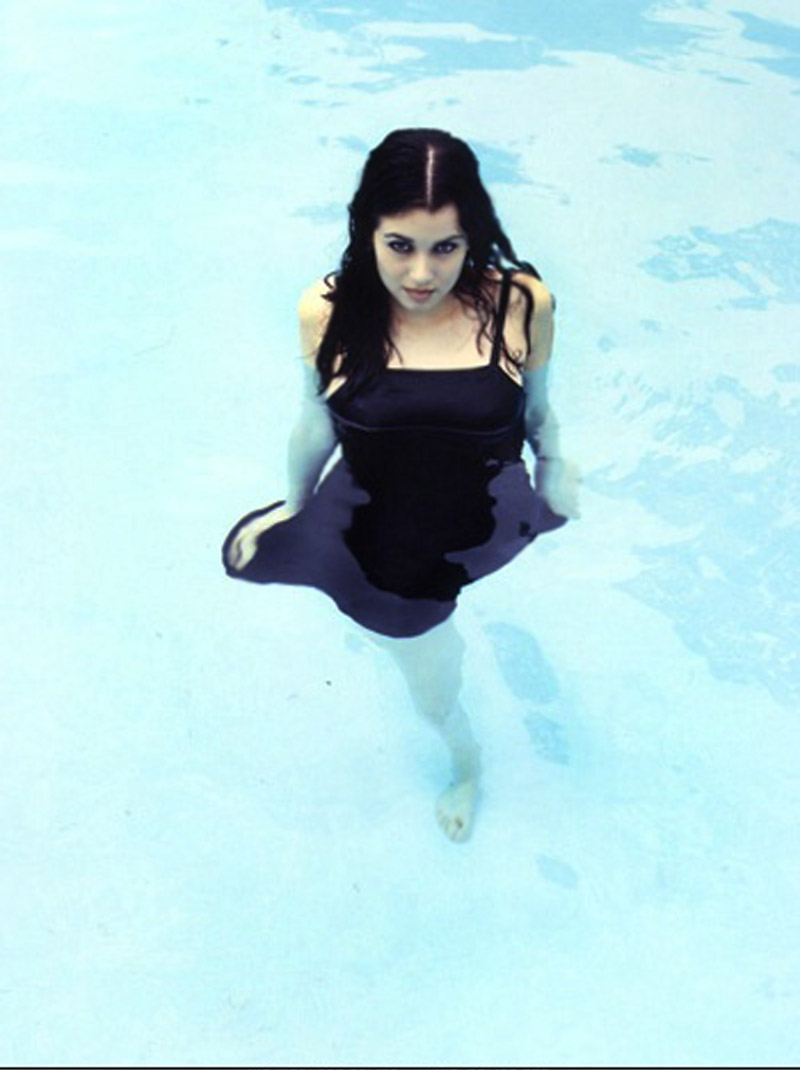 Mia Kirshner photo #34272