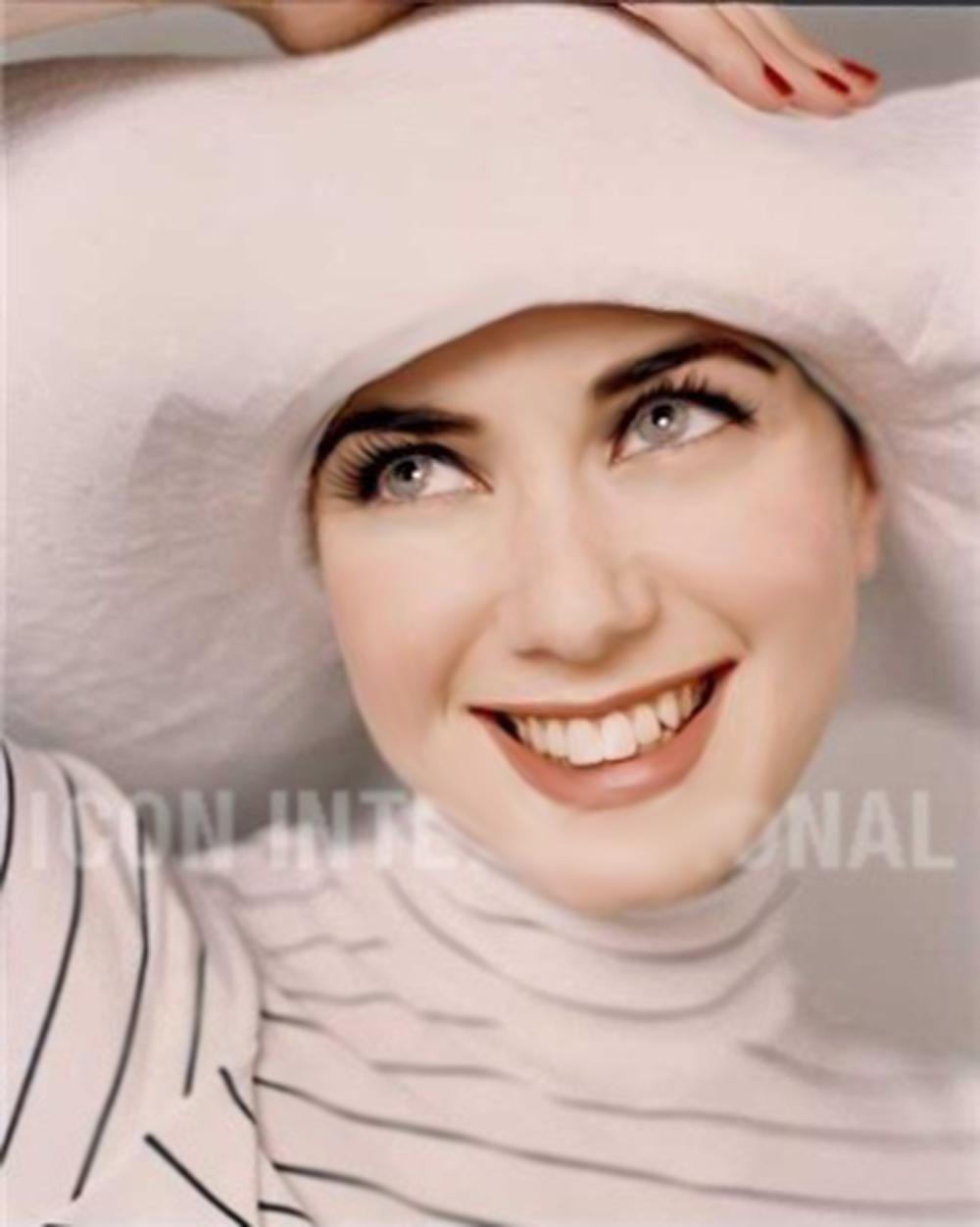 Mia Kirshner photo #31451