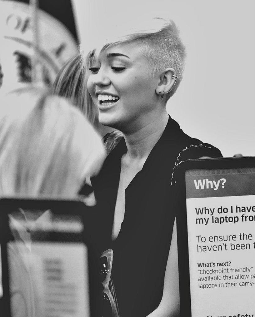 Miley Cyrus photo #455155