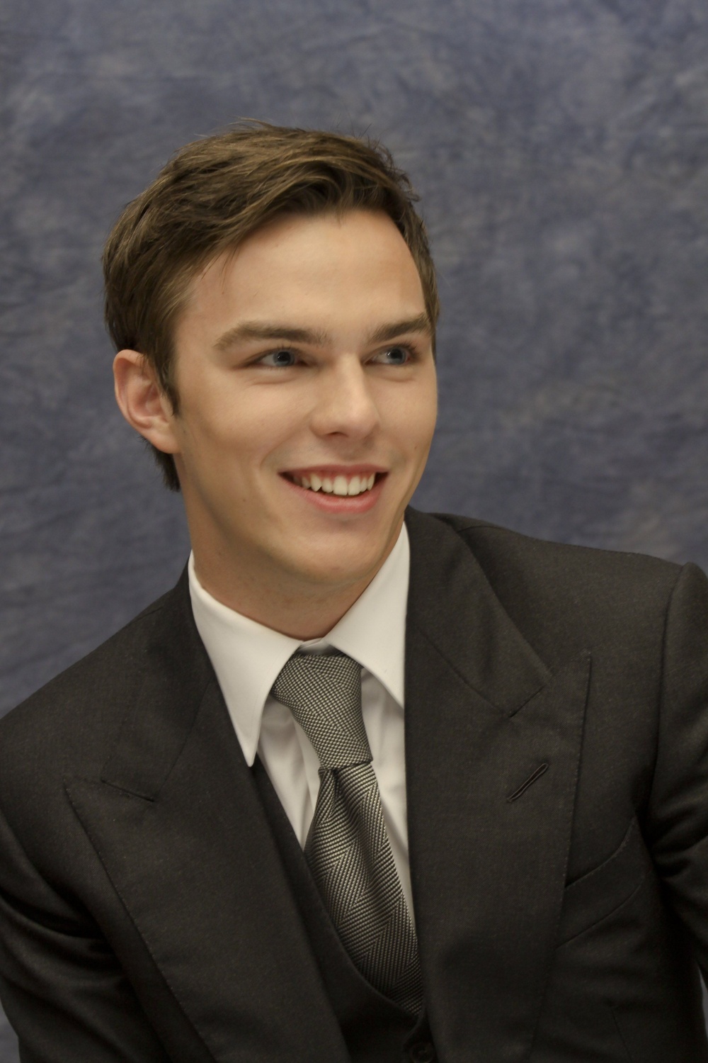 Nicholas Hoult photo #594303