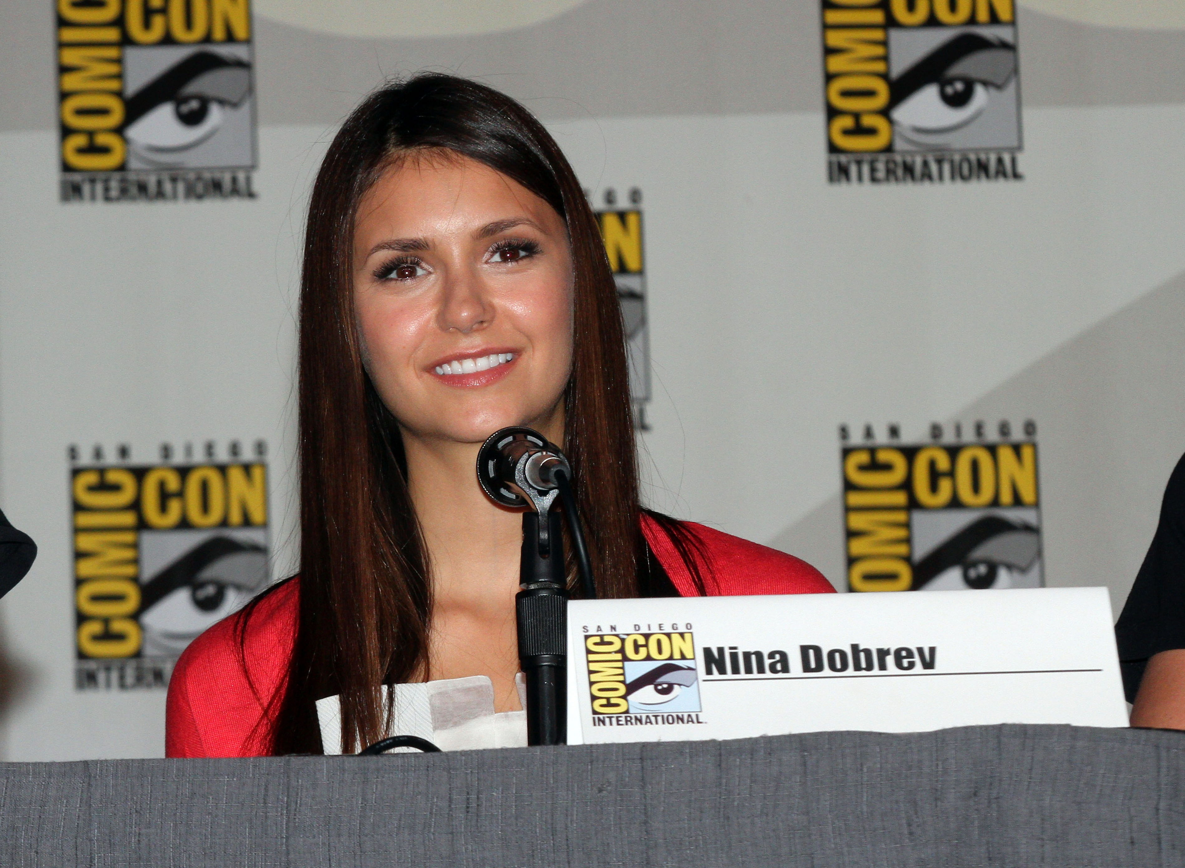 Nina Dobrev photo #408422