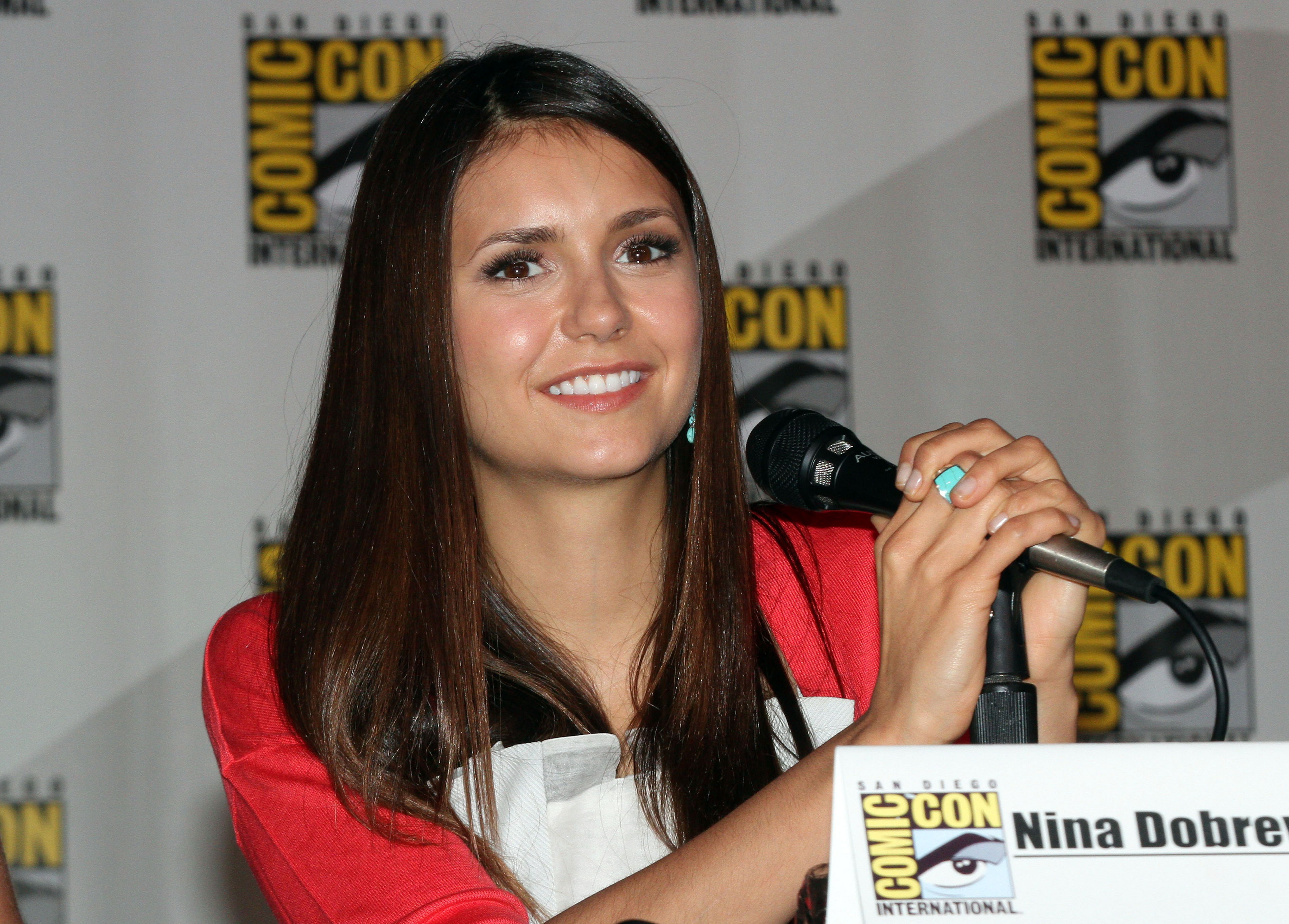 Nina Dobrev photo #408423