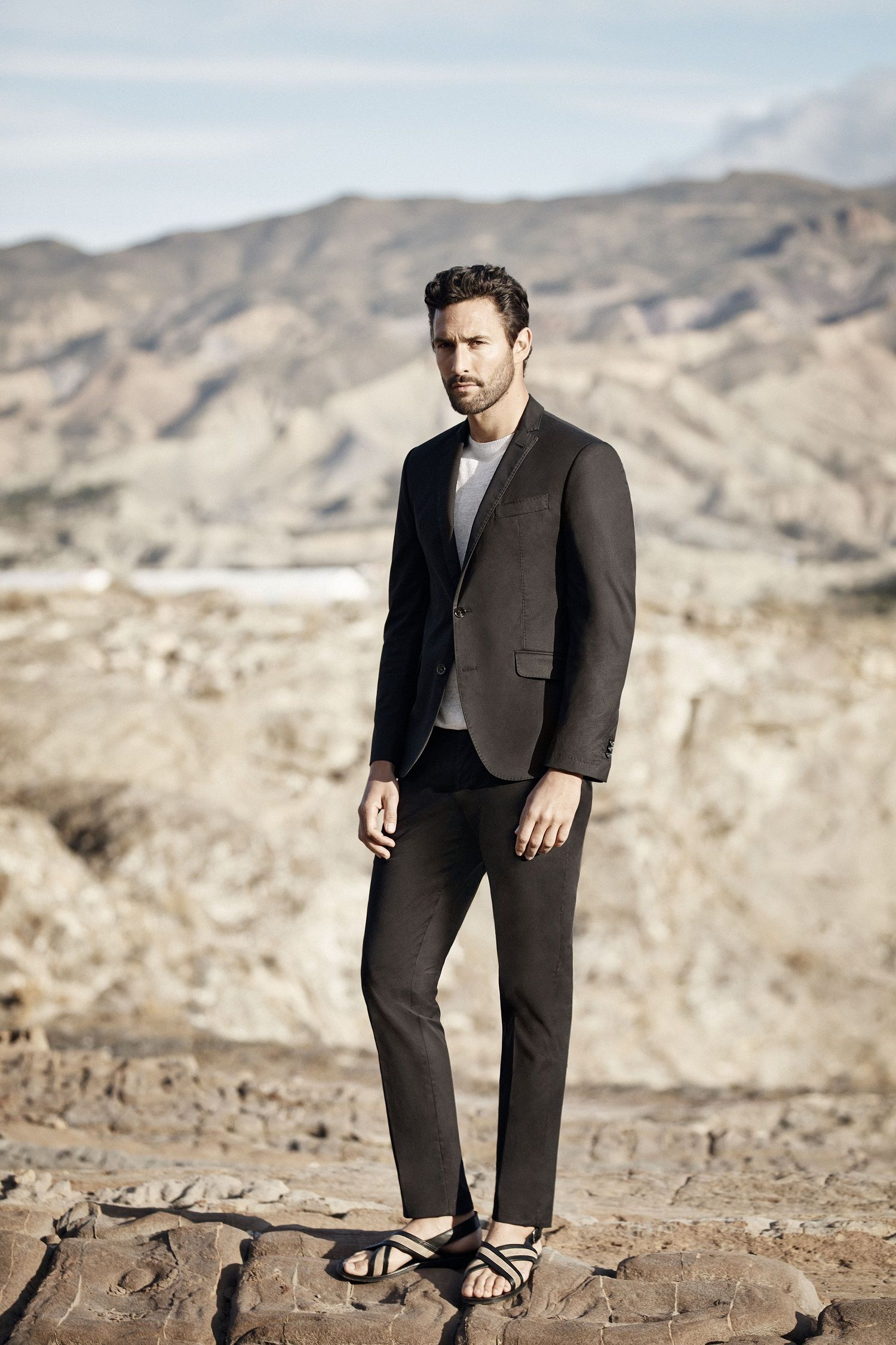 Noah Mills photo #911023