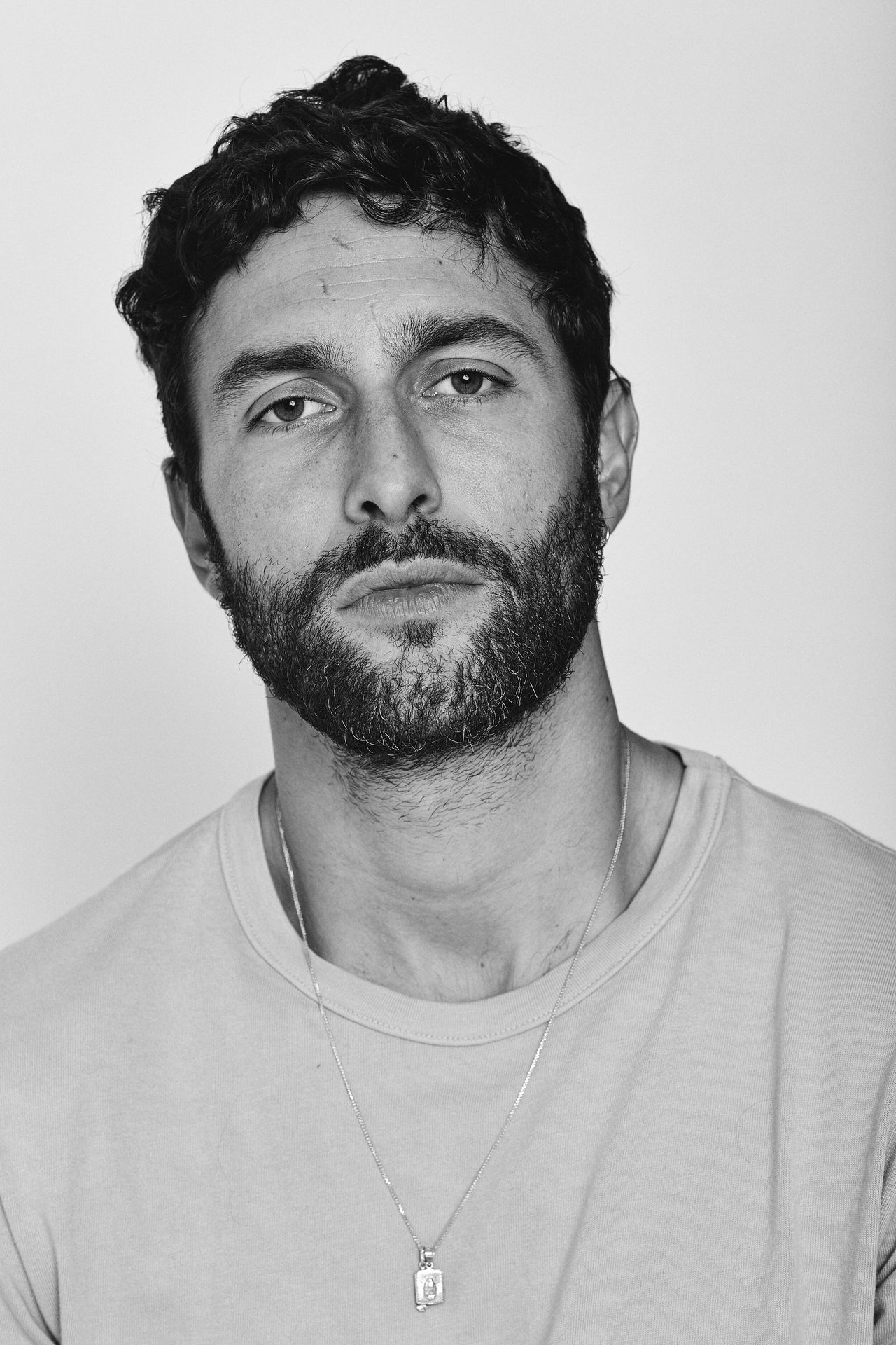 Noah Mills photo #1023920