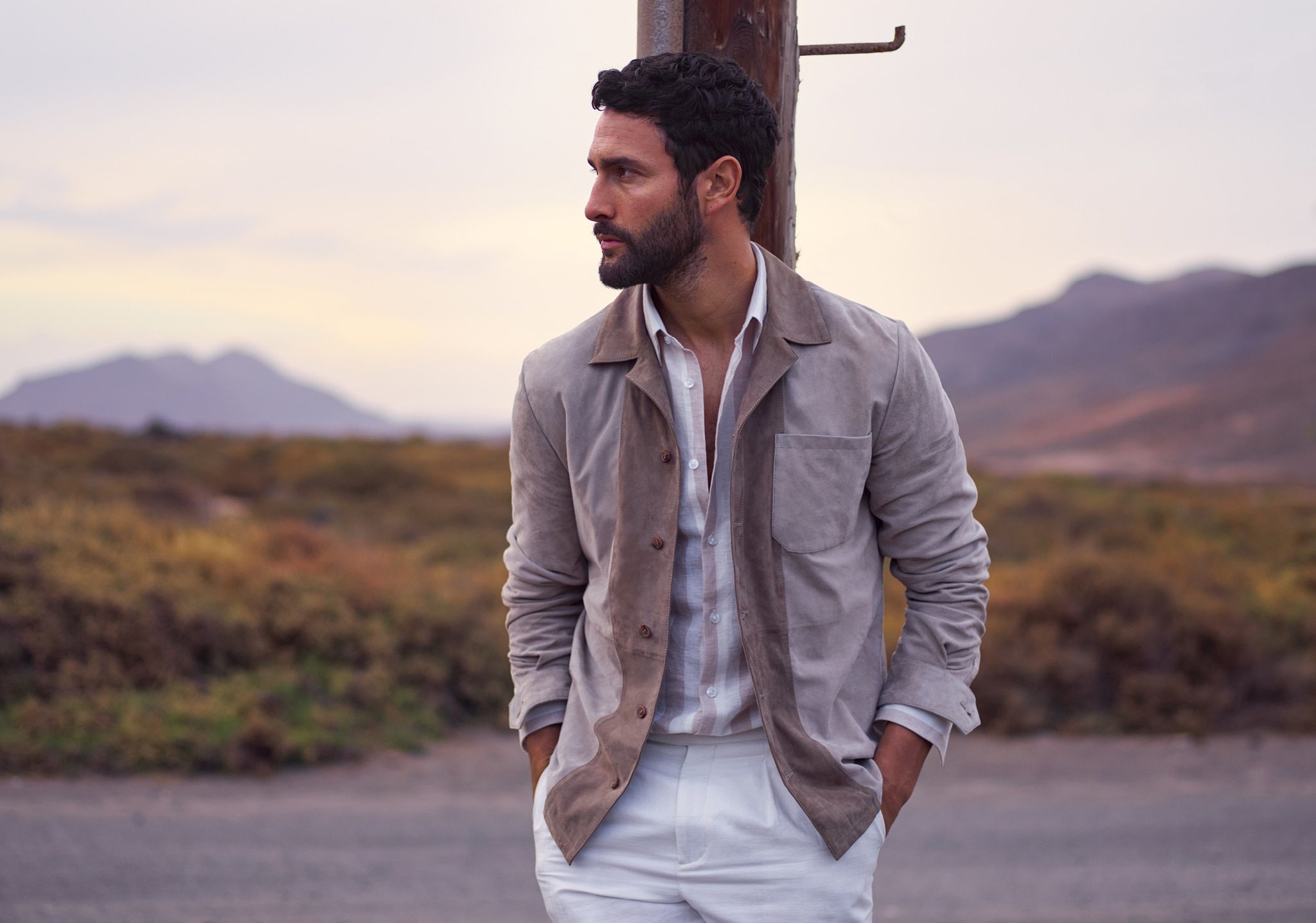 Noah Mills photo #878938