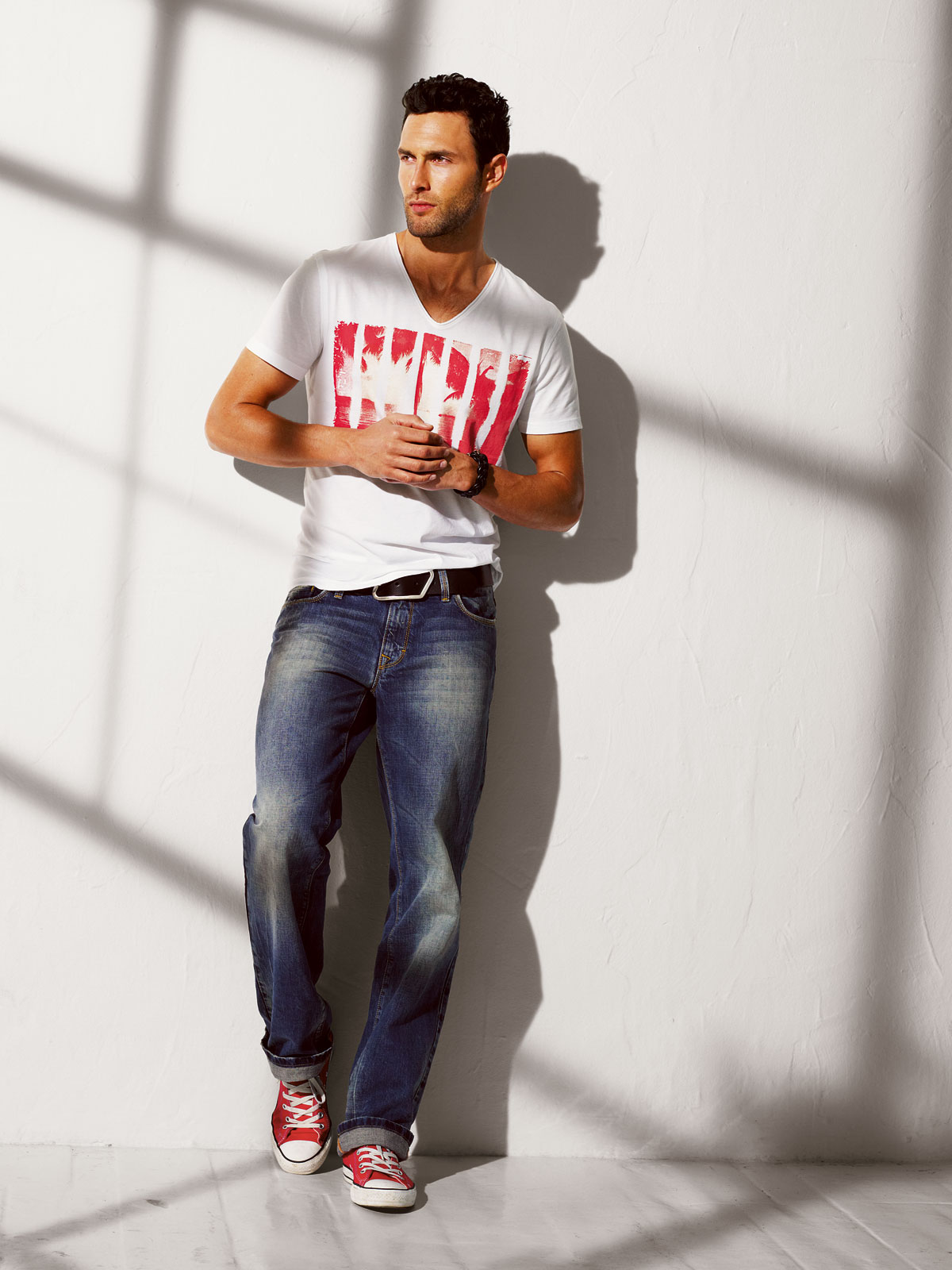 Noah Mills photo #303902