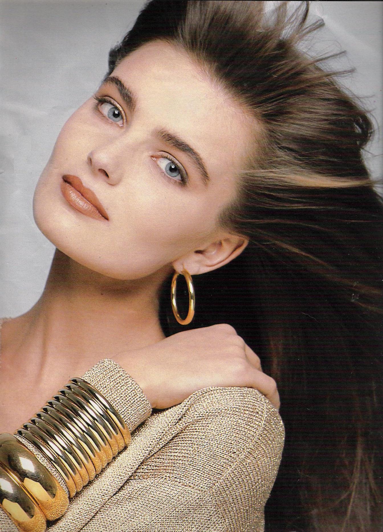 Паулина поризкова фото. Paulina Porizkova Grazia. Паулина Поризкова в молодости и сейчас. Модель Паулина Поризкова биография.