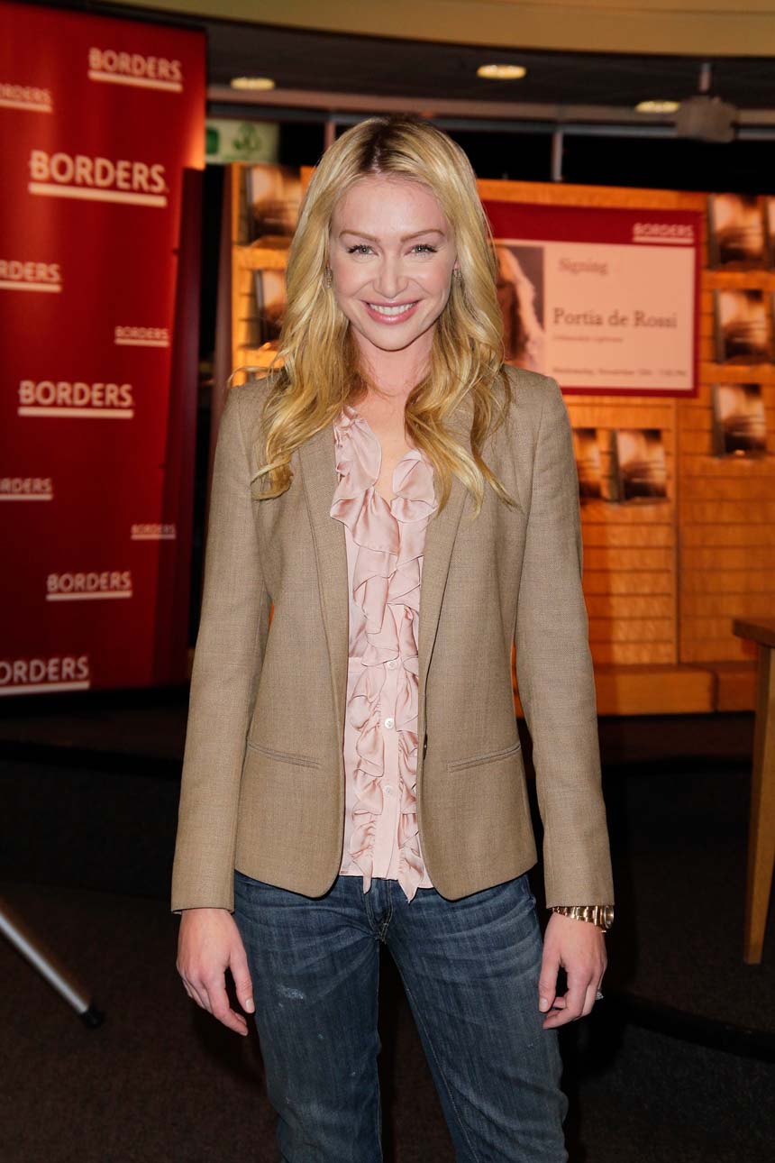 Portia De Rossi photo #459393