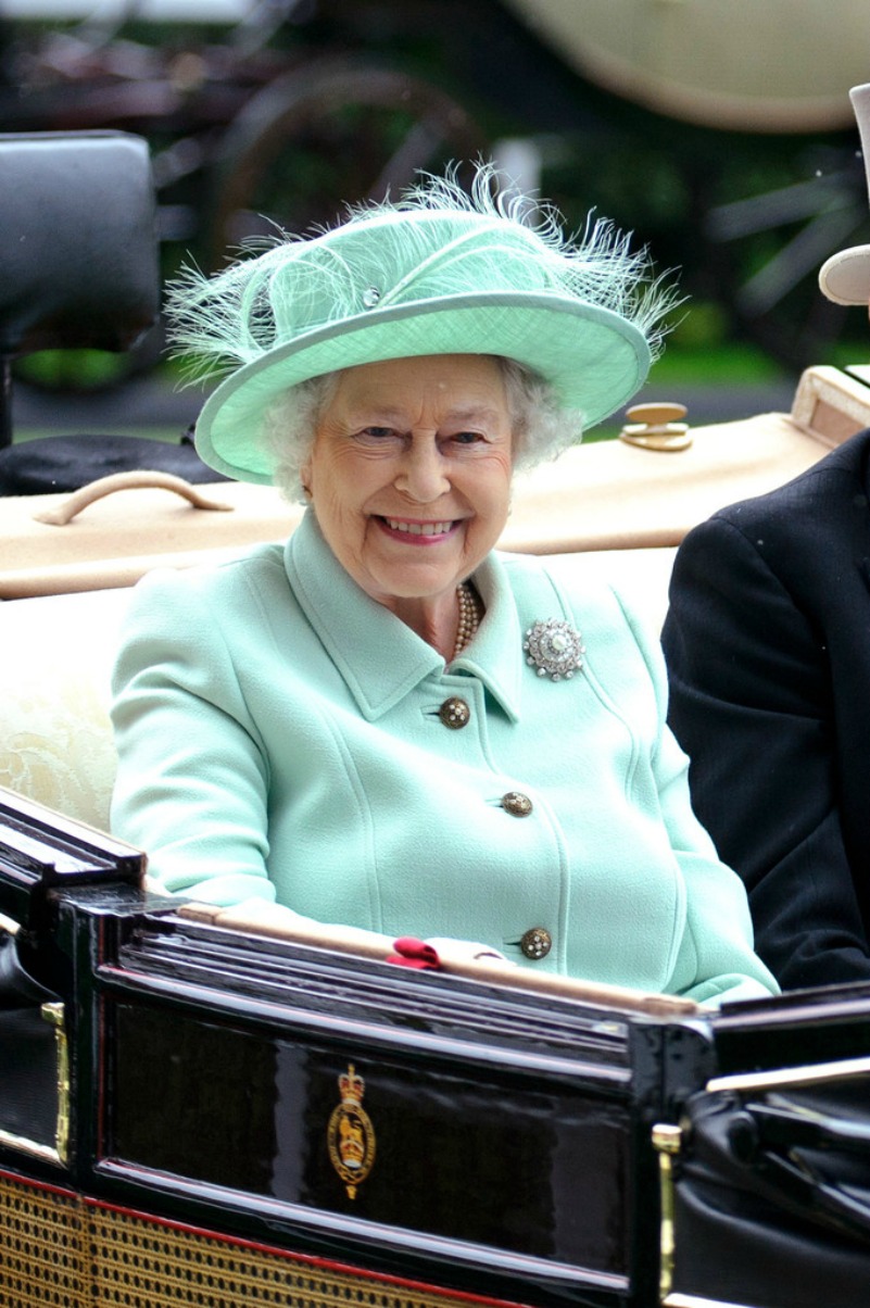 Queen Elizabeth ll photo #403852