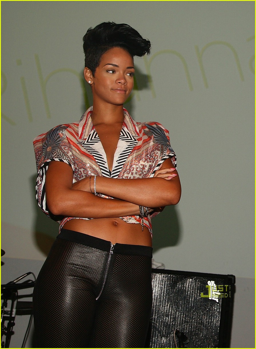 Rihanna photo #110449