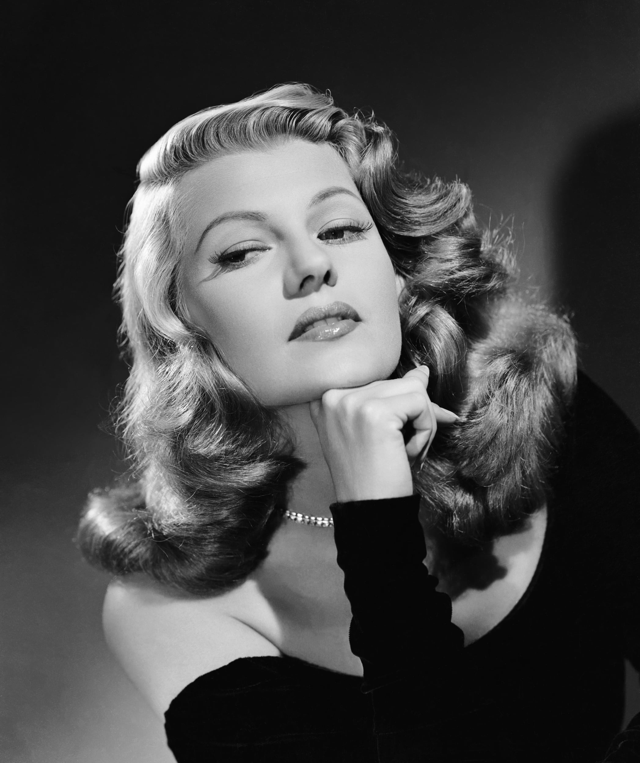 Rita Hayworth photo #980655