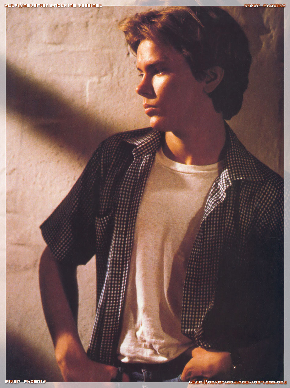 River Phoenix photo #16440